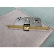 Замок межком AGB BO1019.50.03 под WC латунь/отв планка